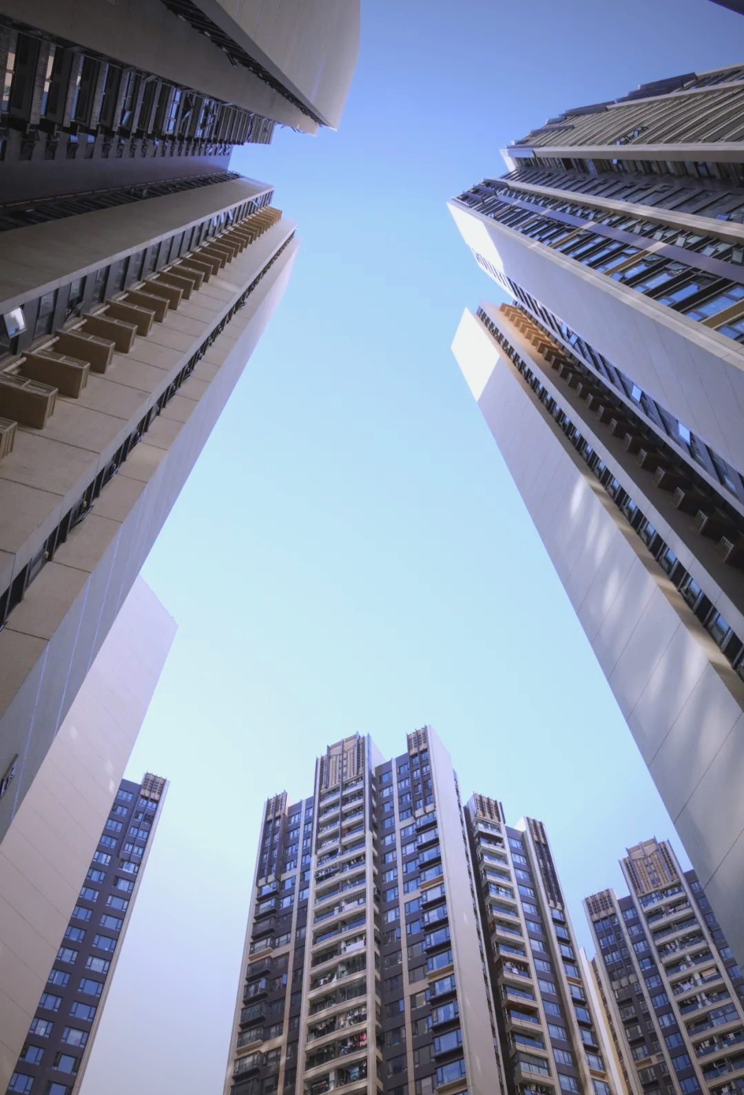 深圳白石龙:打工人心中的"宇宙中心"