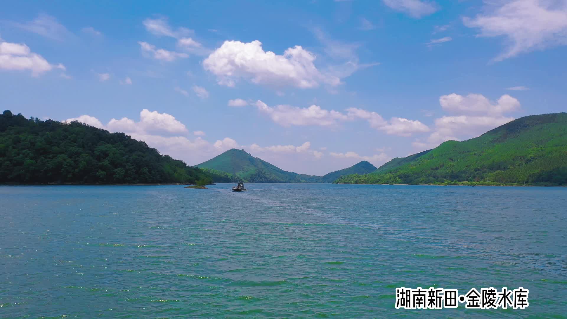 新田:金陵湖碧绿如玉美如画