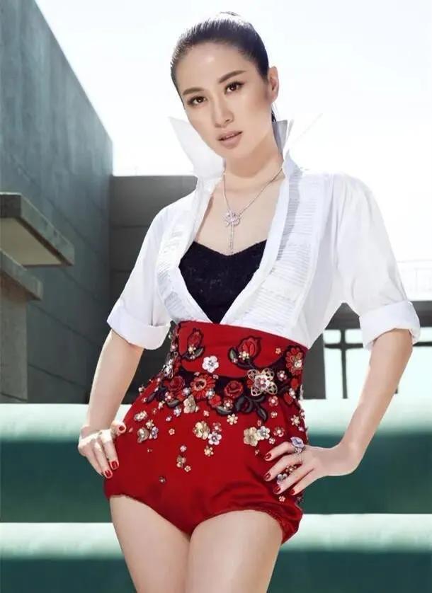 叶璇壁纸,你喜欢她吗