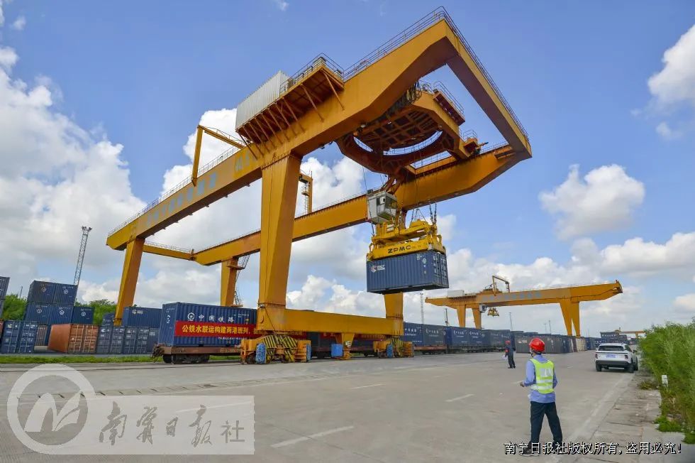 "区市共建"助力南宁国际铁路港建设提速!