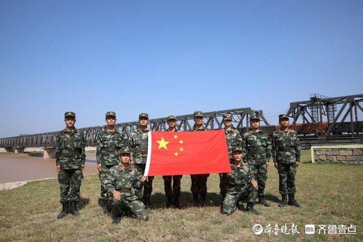 这个国庆假期,一起去聆听武警济南支队守桥兵的故事