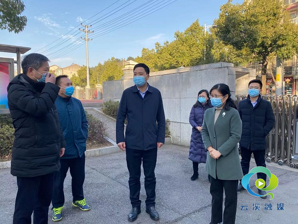 张中于实地调度疫情防控工作