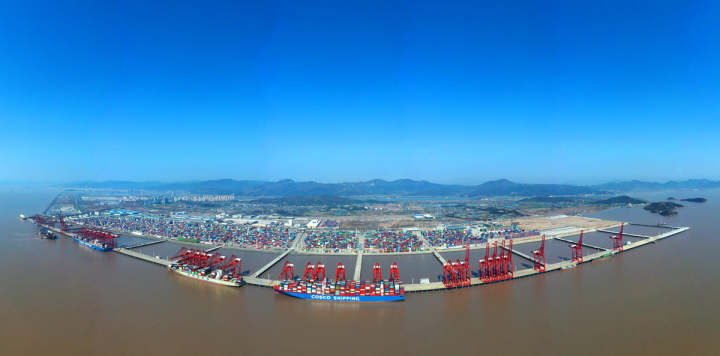 宁波舟山港梅山港区集装箱码头6号至10号泊位全面联通