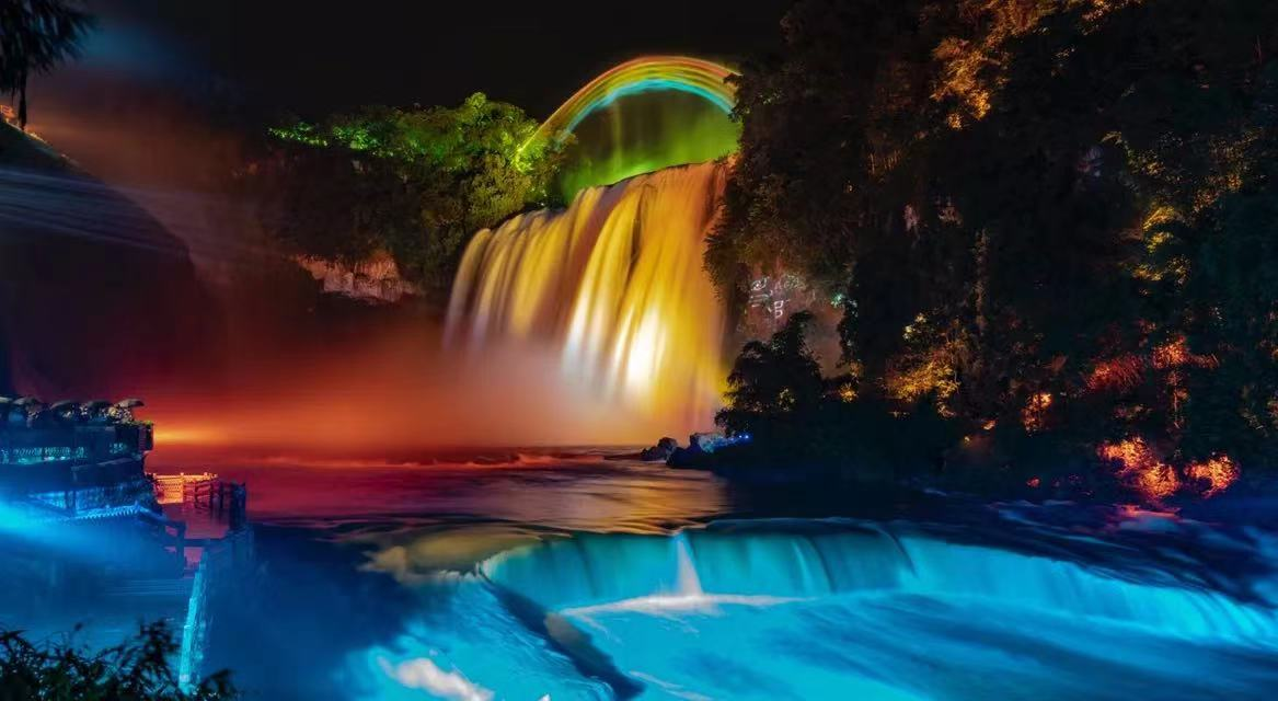 尼亚加拉大瀑布夜景图片