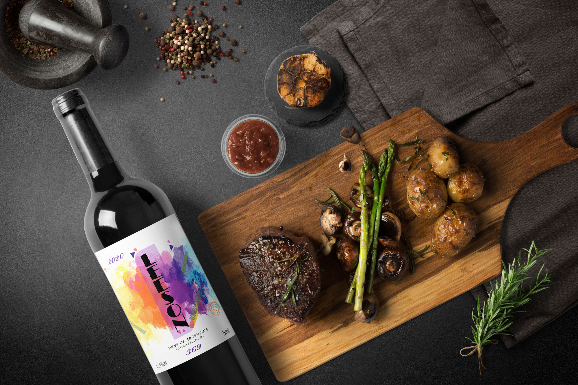 牛排和雷盛红酒是经过时间考验的搭配