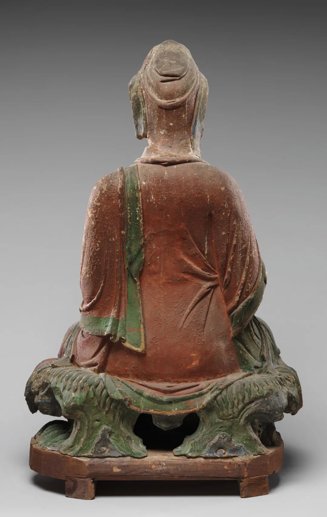 明代彩绘泥塑珍品:观音菩萨坐像