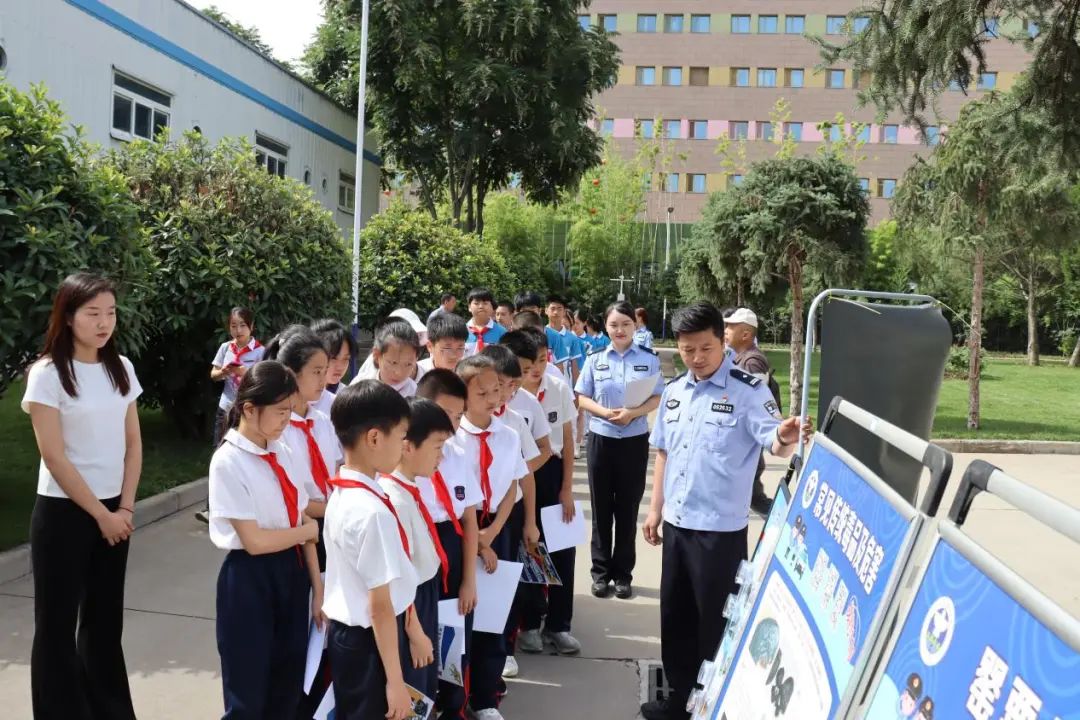 西安高新第二学校,高新区第二十八小学,高新博迪学校等学校的120余名