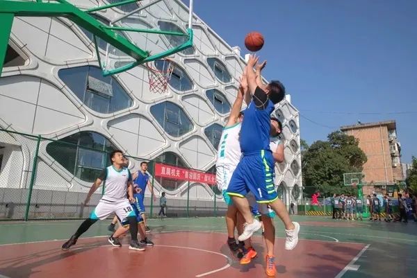 新时代的"职工之家"——火车头体育馆