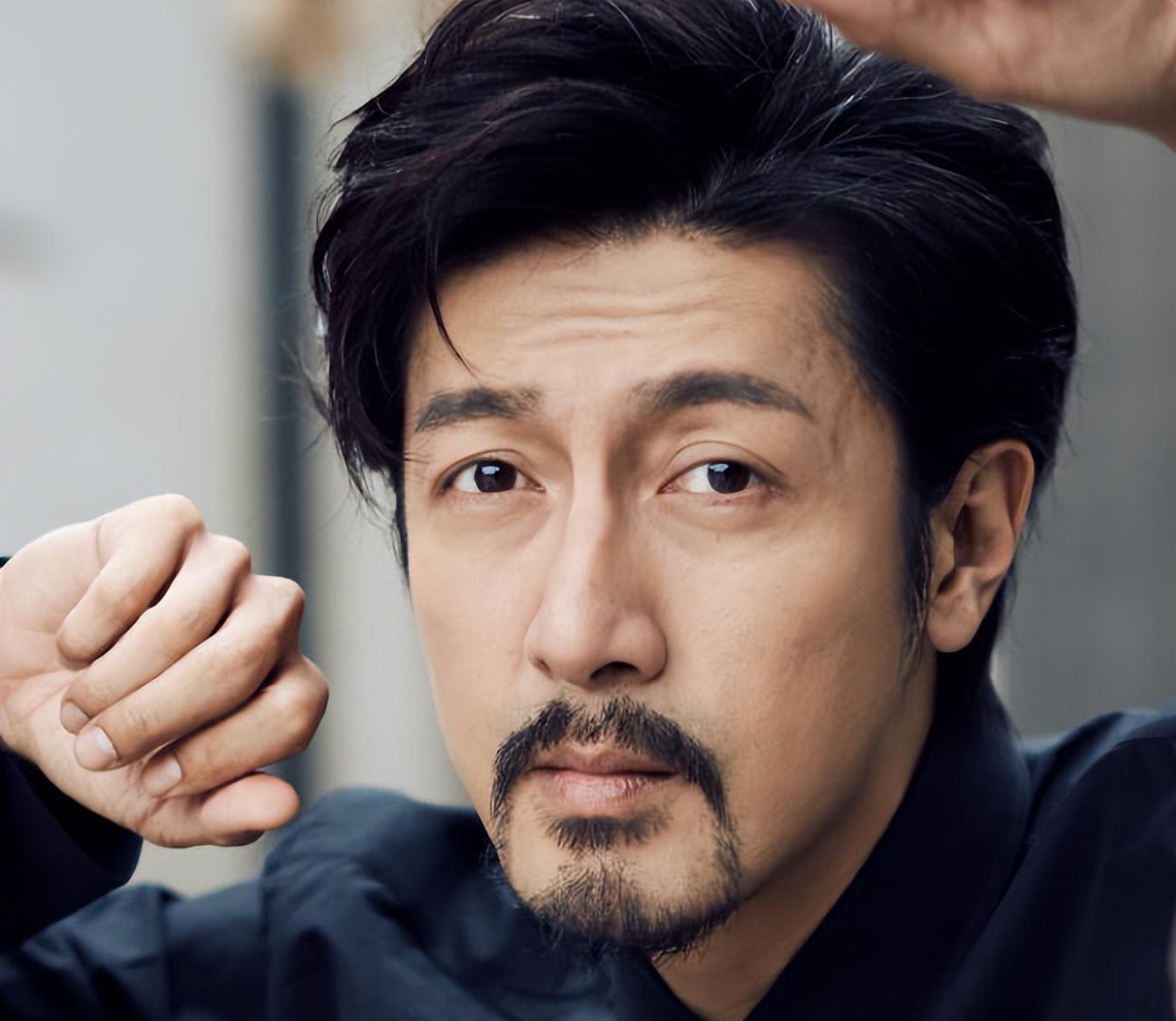 "驴脸"男星我只服这9位,去年的一滴相思泪,今年才流到嘴边?