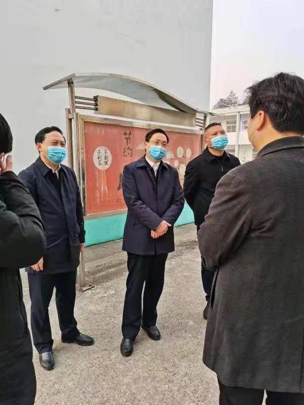 郭家满深入潜山市督查指导学校采暖保暖工作