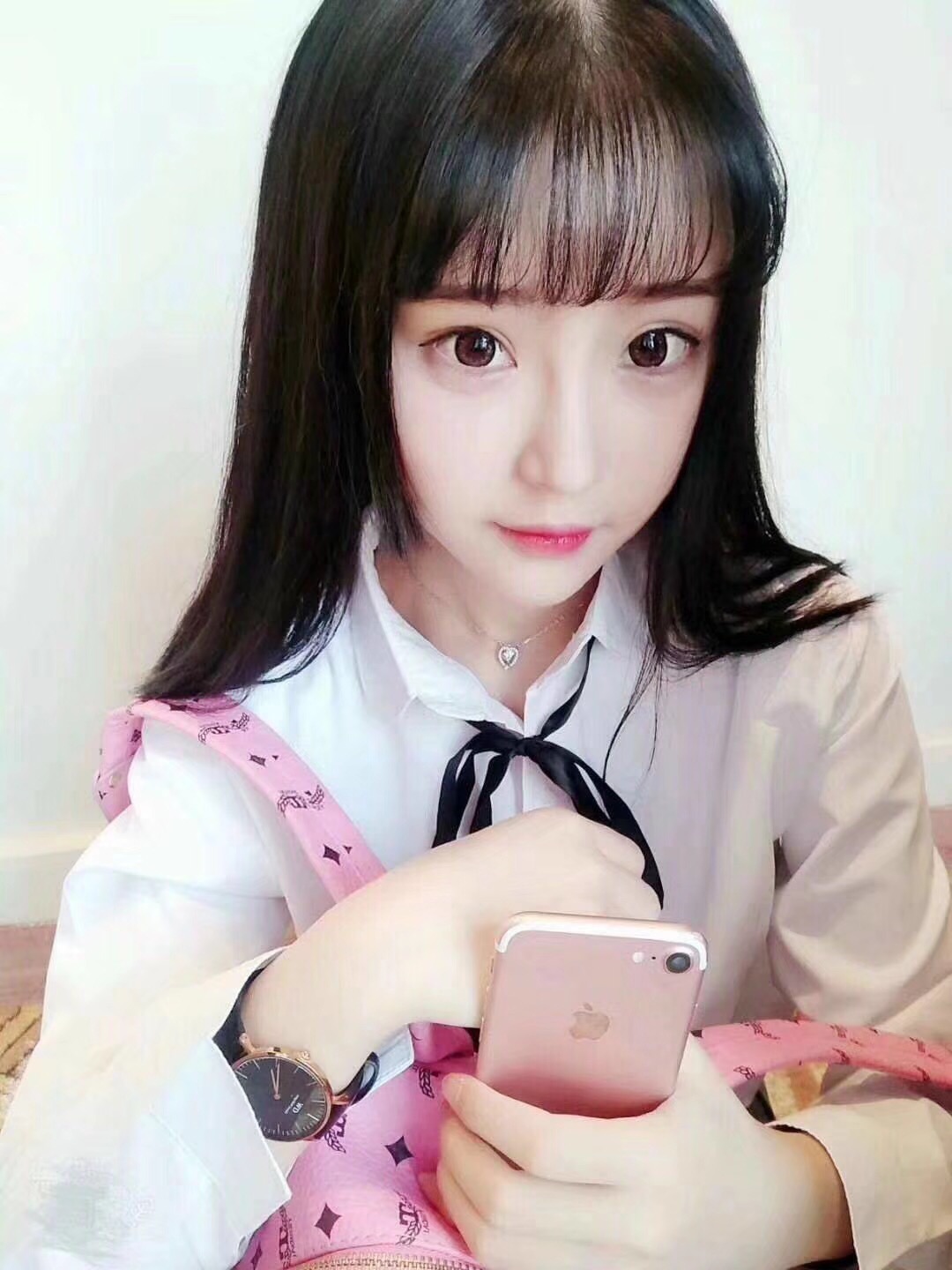 香山寺景区一重庆模特一预约旅游相伴