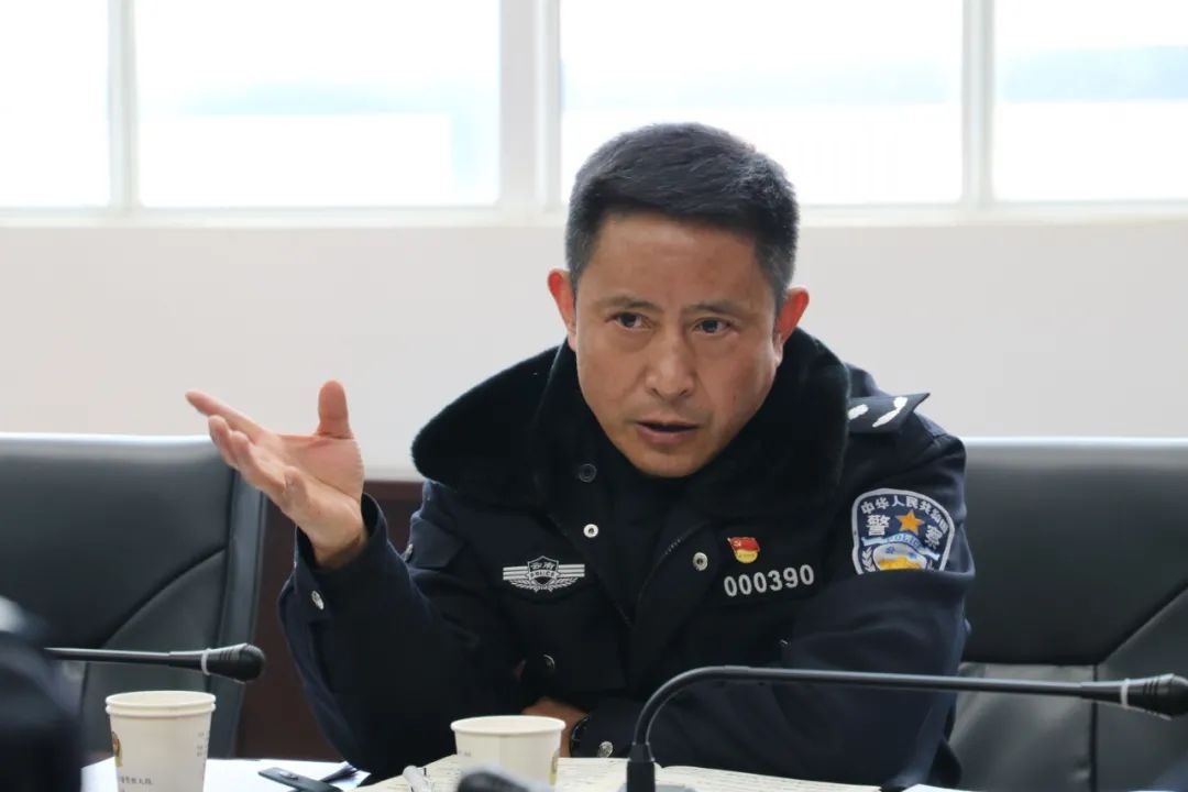 冒锡昆副总队长深入大理市交警大队调研指导交通管理工作
