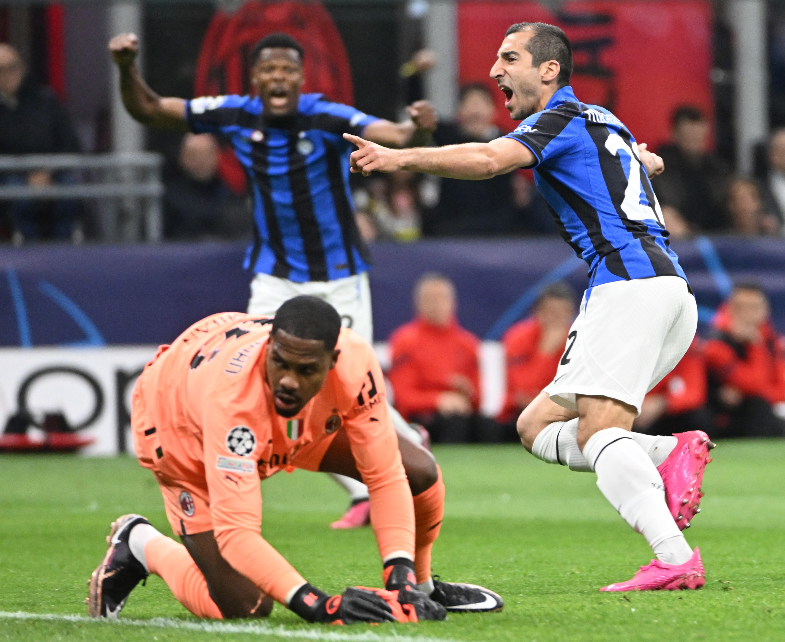 足球——欧冠联赛:国际米兰胜ac米兰