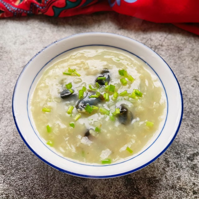 香葱皮蛋粥,简单易做,特别好喝