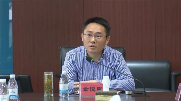 宝应县长佘俊臣调研中高考备考工作