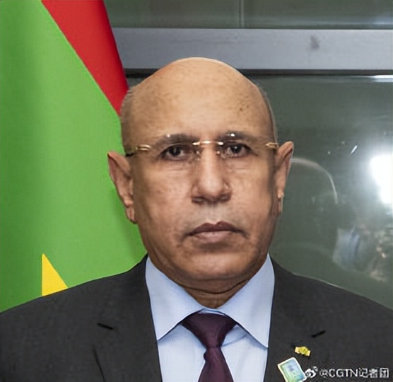 毛里塔尼亚总统加兹瓦尼抵达成都,将出席大运会开幕式并对中国进行