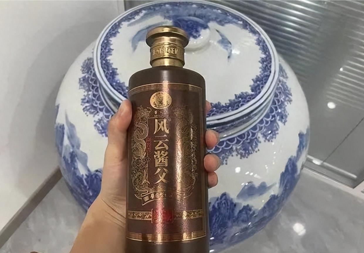 五粮液二代"自由度",1瓶酒可调出5种度数,网友:现场勾兑?