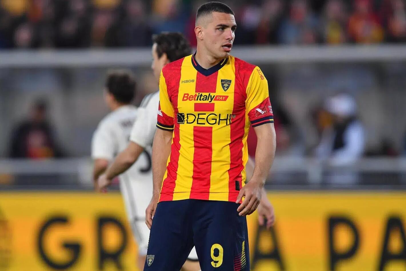 莱切主帅:我对球队的态度满意,憾平罗马也能收获信心