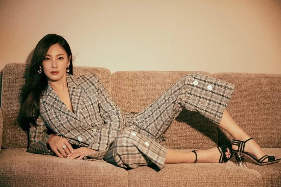 女人味十足的3大"星座女",特别迷人,身边不乏"追求者"