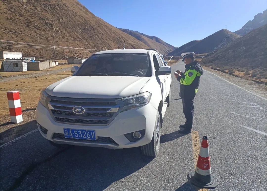「为民大服务」嘉黎县公安局交警大队持续开展道路交通安全检查工作