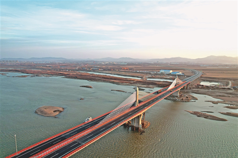 鹤大高速风景图片