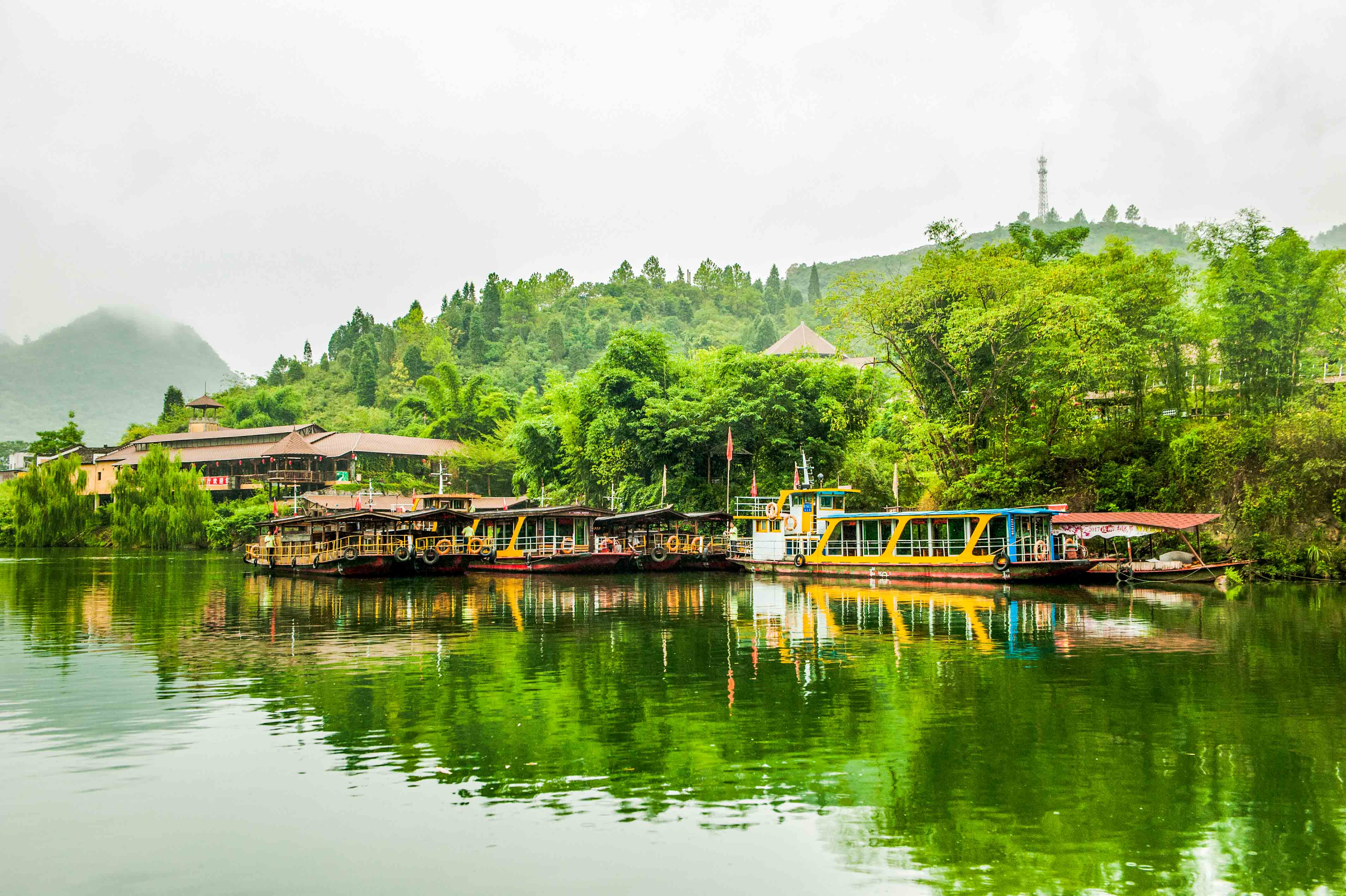 广东的小三峡,有清幽的山水风光,快来感受原始森林的静谧和神秘