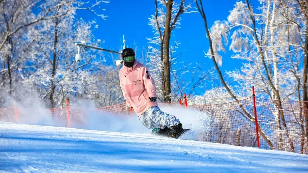 萬科松花湖滑雪場盛大開板 優惠門票開搶!