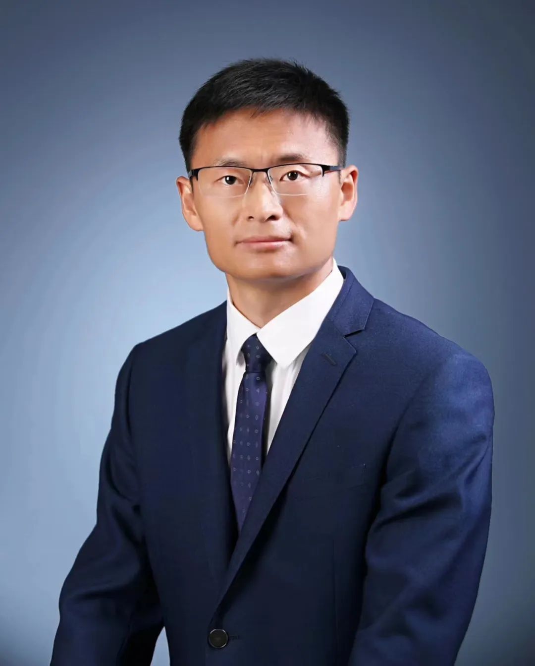 戴眼镜的博导,要飞天啦!