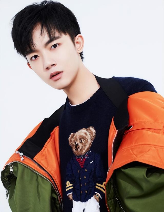 女制片人张皓炘自曝与多位男演员睡觉,肖宇梁,李明德等回应否认