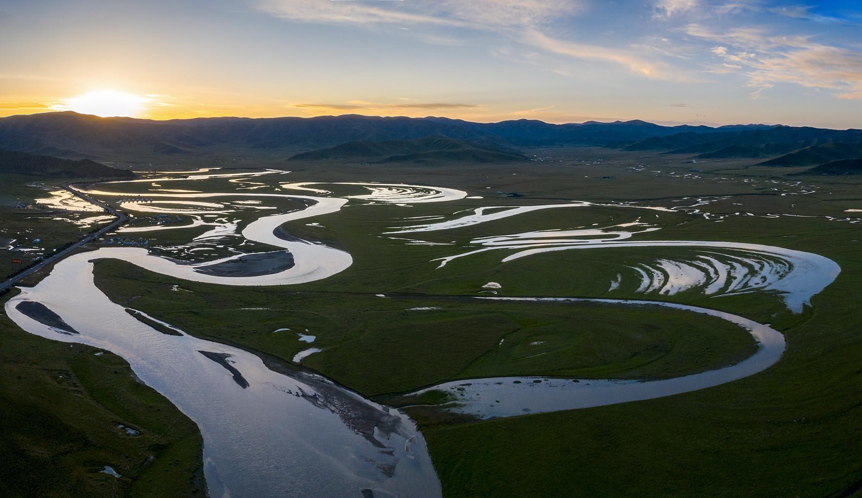 曲流:黄河在四川的姿态