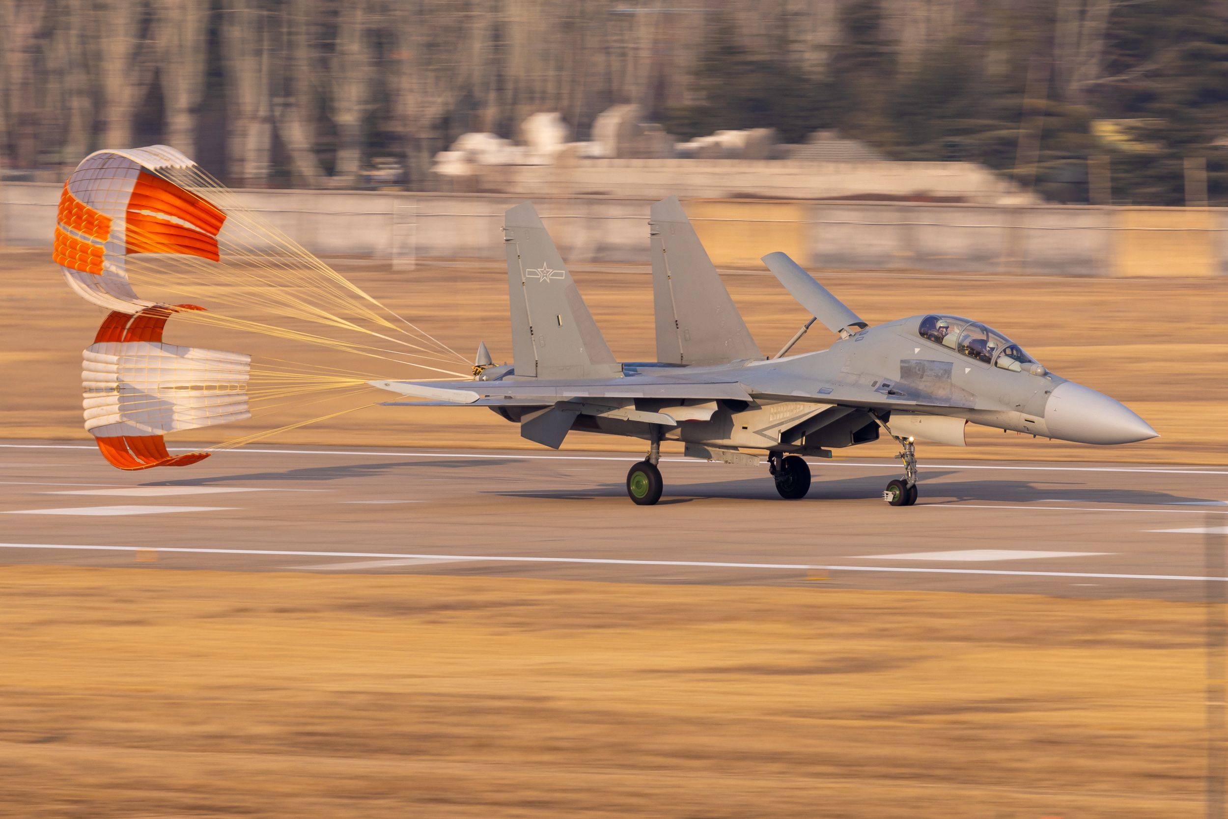 实弹突击,自由空战:北部战区空军航空兵新年实战训练