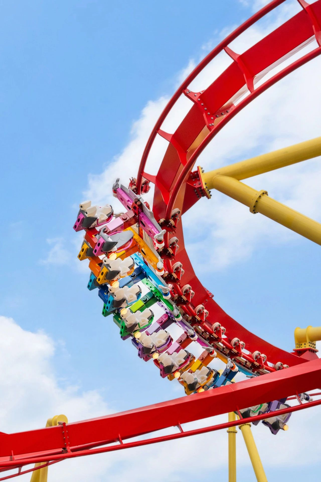 网友震惊:"隔壁"迪士尼3岁才买票