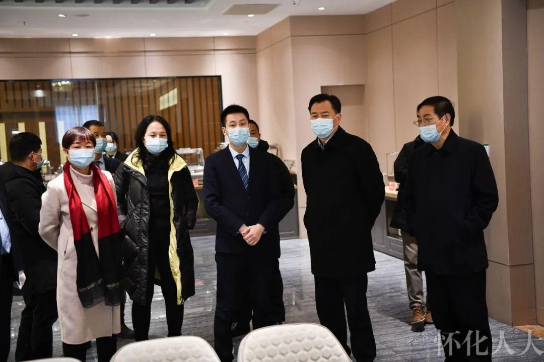 石希欣检查市五届人大五次会议筹备情况时指出 不断强化防疫措施 精准