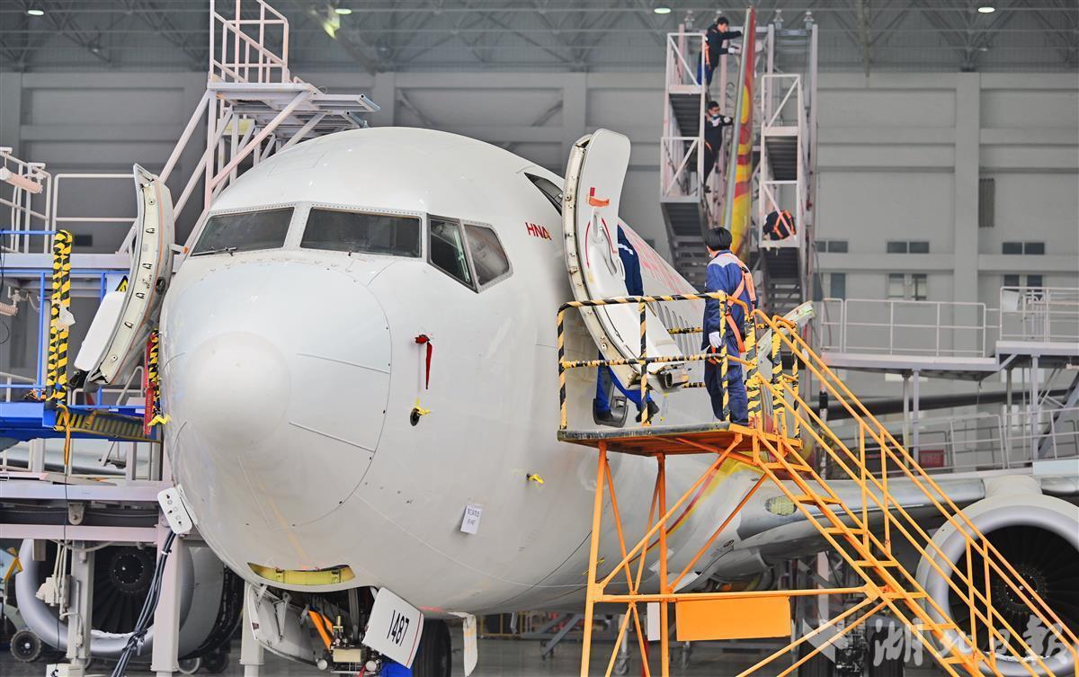 宜昌飞机维修业务排满全年