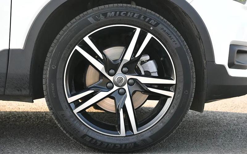 沃尔沃xc40轮胎型号