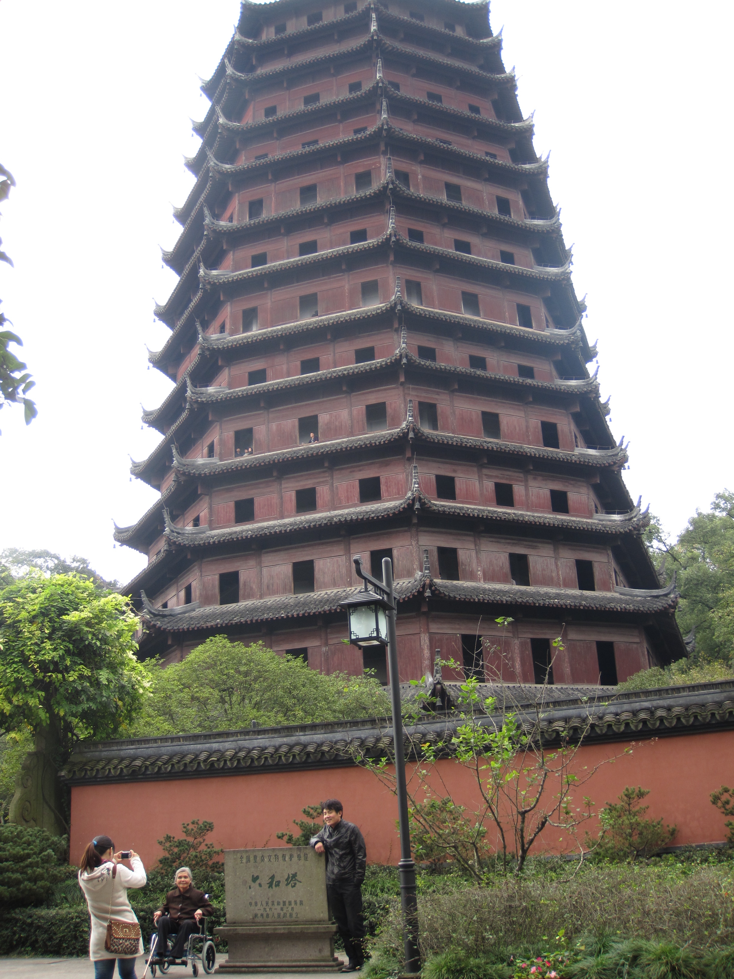 杭州钱塘江畔六和塔,鲁智深圆寂的千年古塔,九月可是观潮胜地