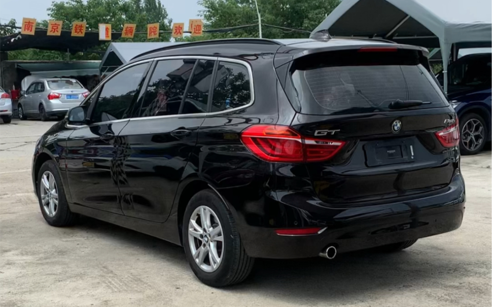 宝马有七座的车吗