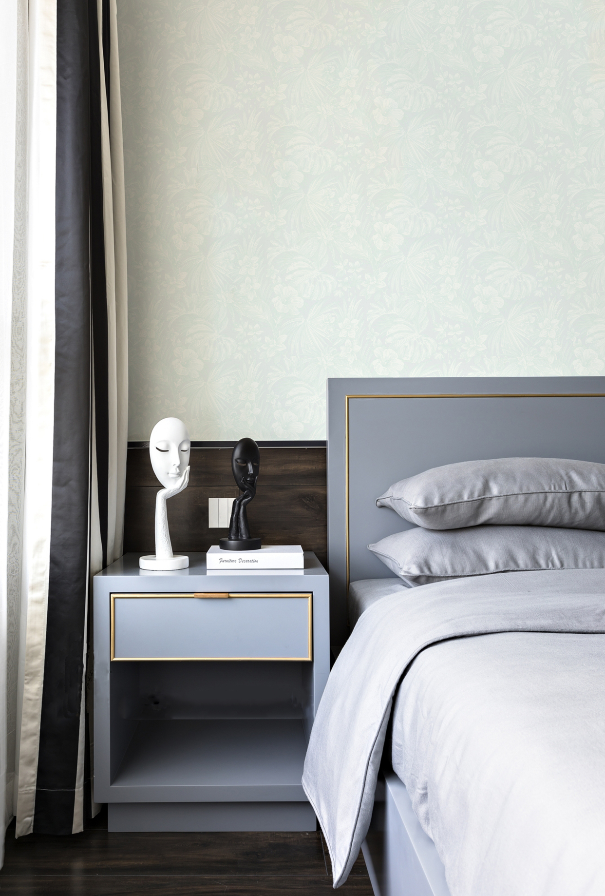 可罗雅推荐您:经典的卧室墙布颜色搭配推荐,必看!