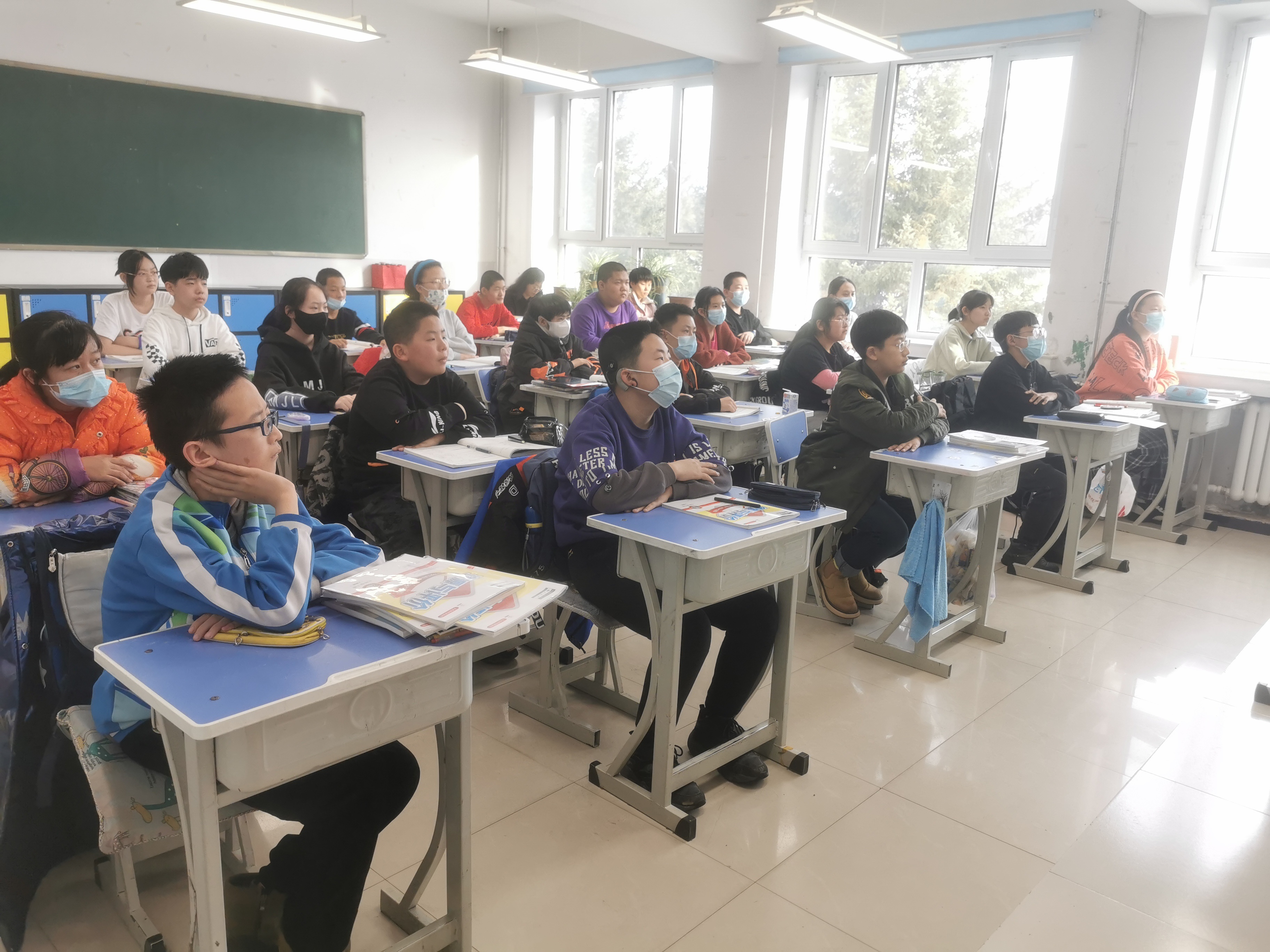 塔河三中开展消防安全教育宣传活动