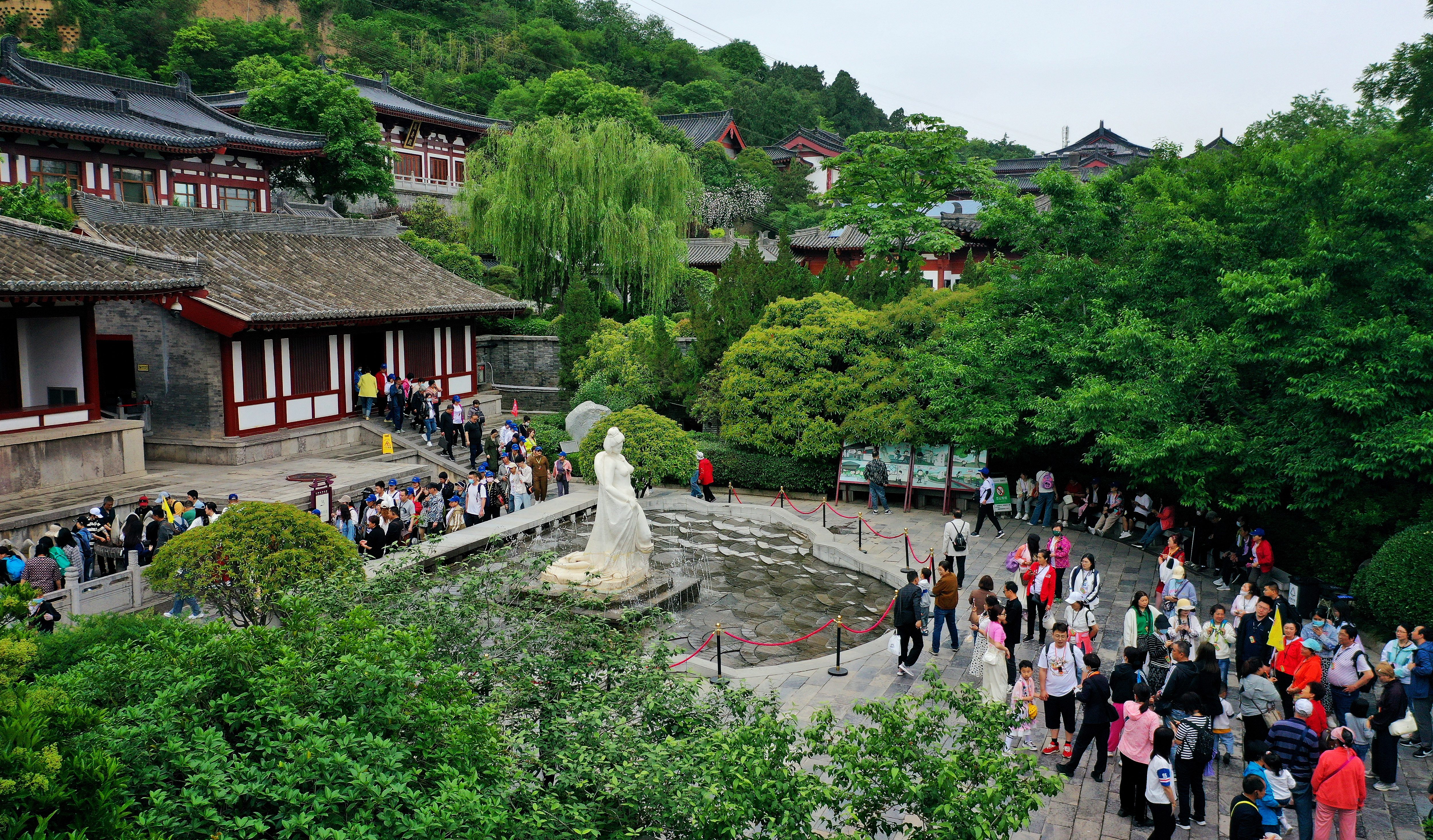 (新华全媒 )打卡古都西安的文化地标——华清宫