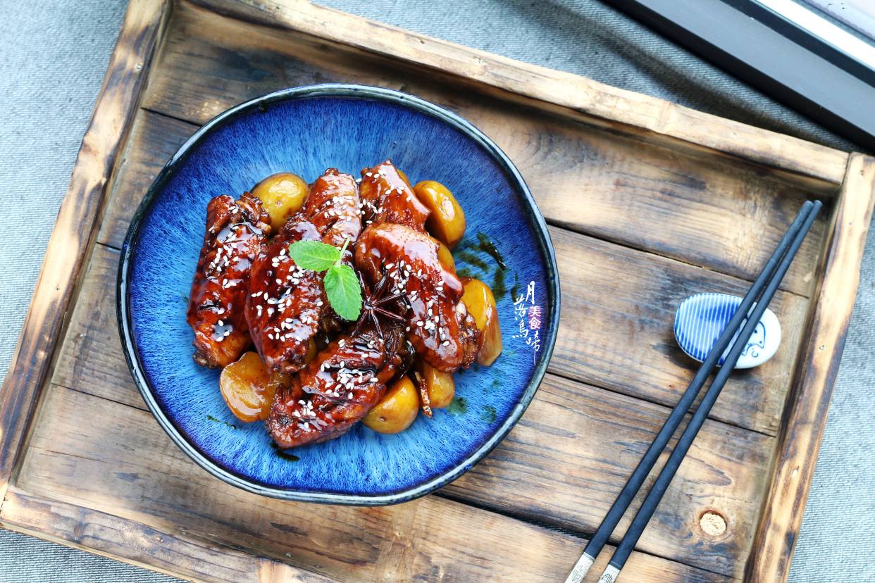 好吃绝了!可乐鸡翅焖土豆,简单2步鲜香满屋