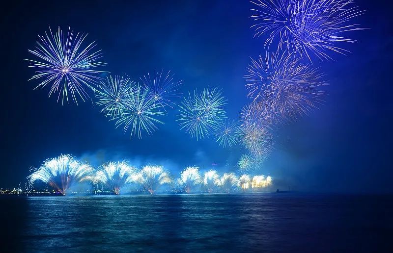 《三十而已》中的蓝色烟花,为什么少见还危险?