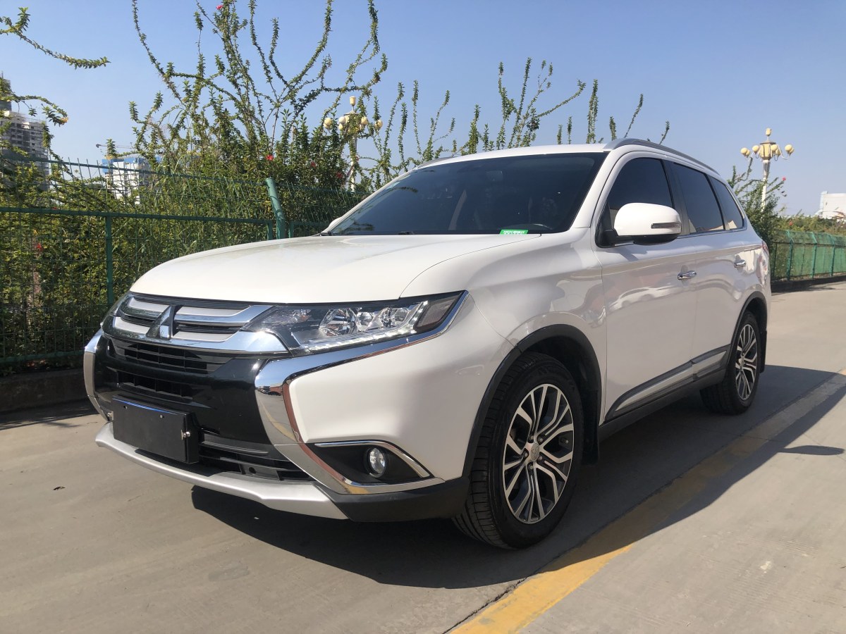 三菱欧蓝德2018怎么样?