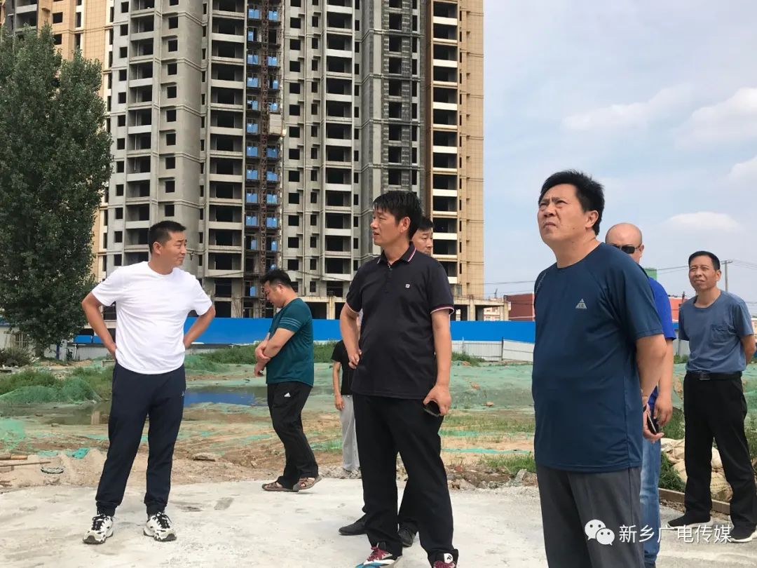 新乡县副县长许万银来小冀镇督导大气污染防治工作