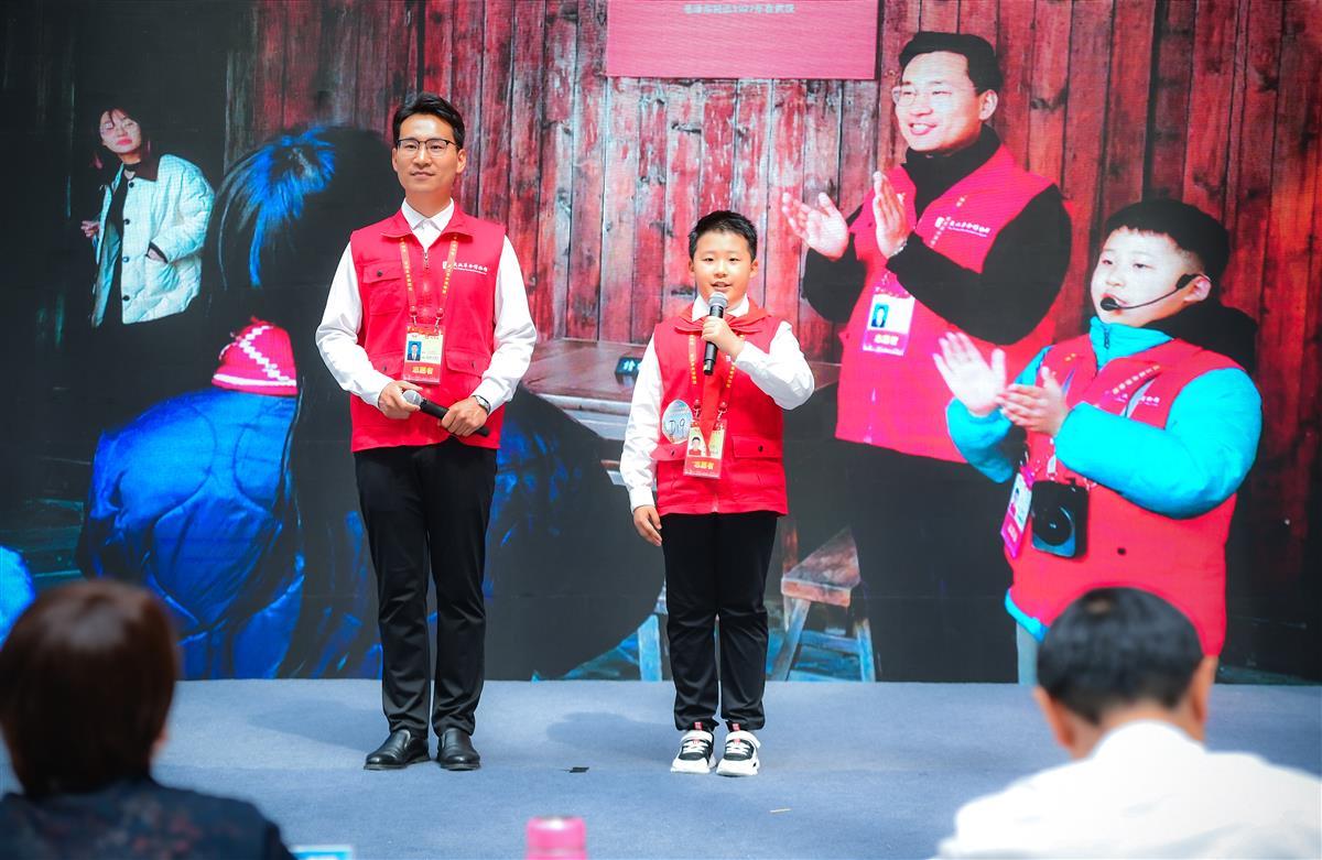 楚天少儿诗词朗诵大赛_湖北诗词文化传承_幼儿园诗歌朗诵比赛总结