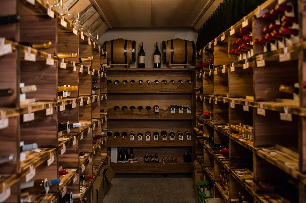 顶级豪宅的酒窖管理秘籍,让你的私人酒窖也能井井有条!