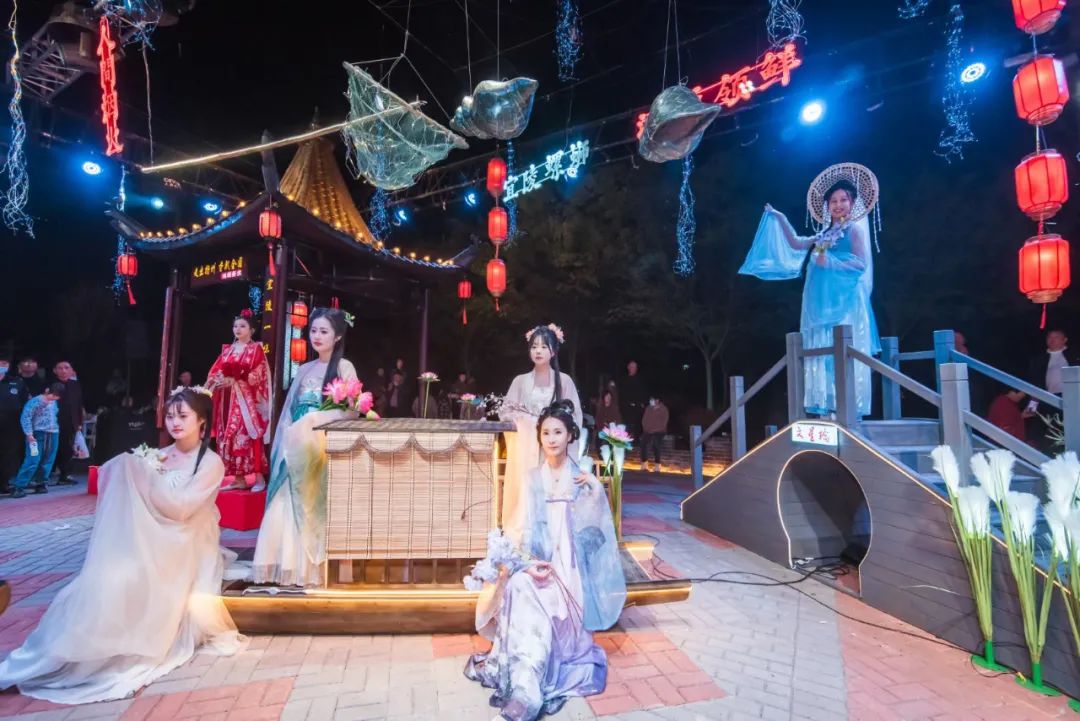 宜陵螺蛳季夜市火爆,全是人人人人人人人