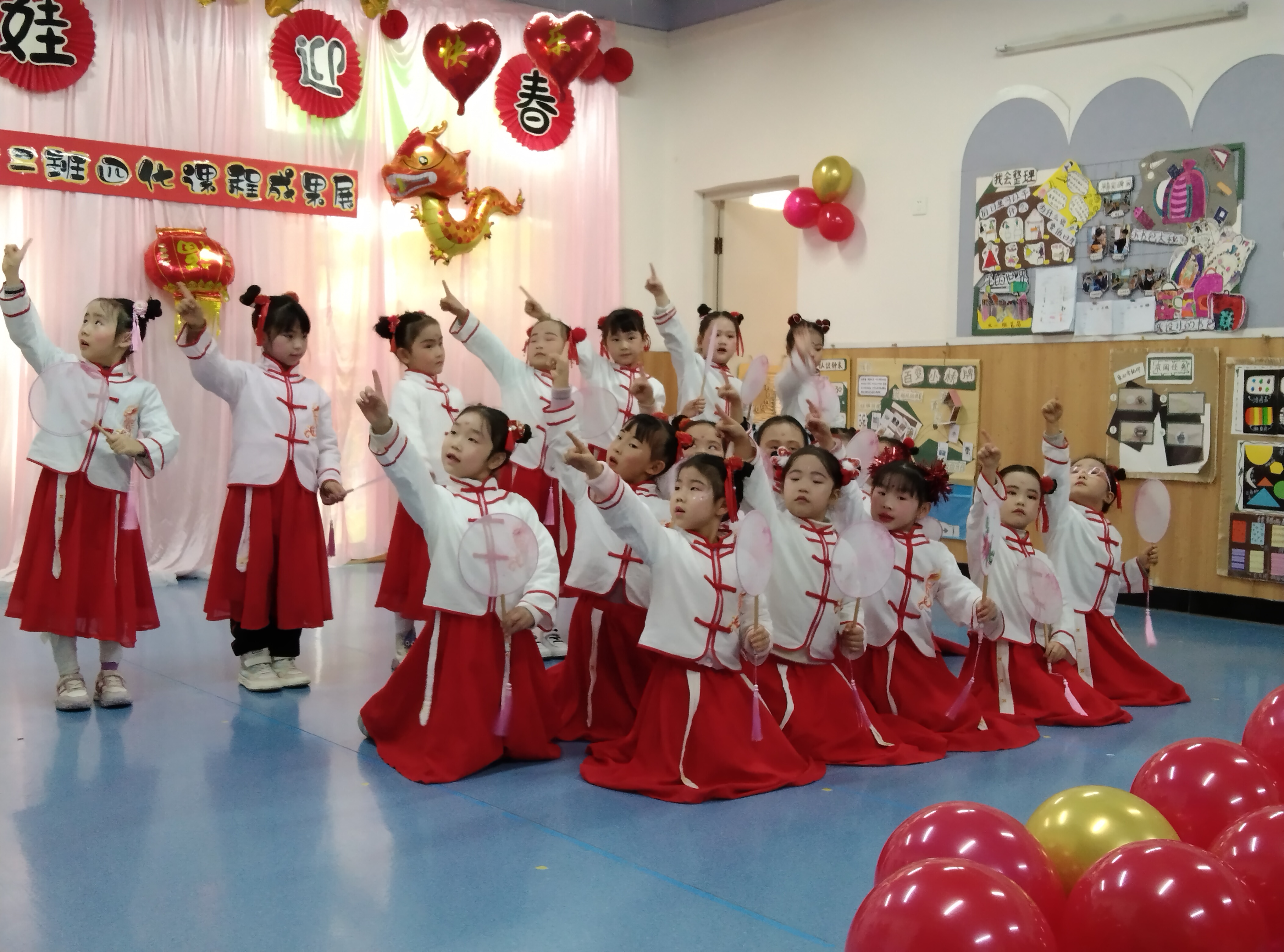 滿滿干貨（幼兒園慶元旦畫展活動(dòng)方案設(shè)計(jì)）幼兒園慶元旦畫展活動(dòng)方案及流程，濟(jì)源：天壇路幼兒園開展慶元旦四化課程成果展活動(dòng)大象新聞2023-12-29 16:49大象新聞2023-12-29 16:49，免費(fèi)性愛電影，