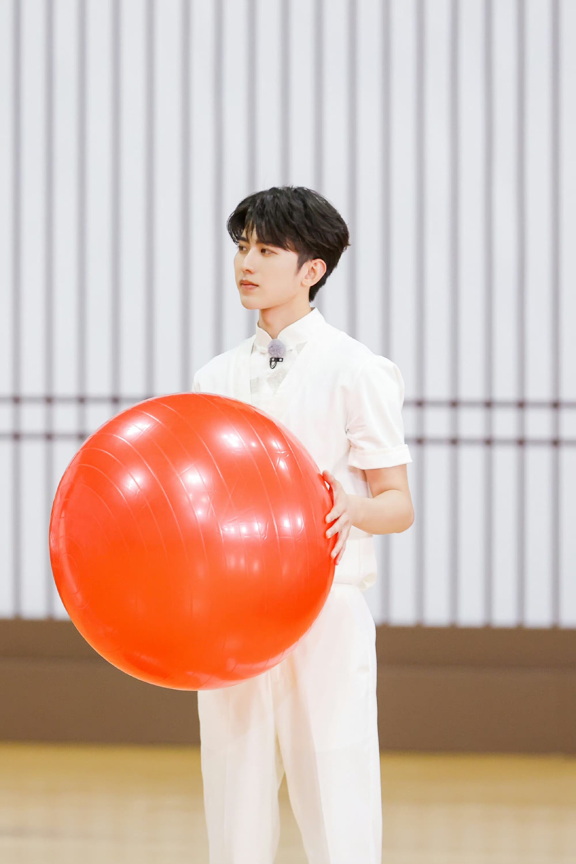 奔跑吧最新一期被曝停播,传闻蔡徐坤成关键人物