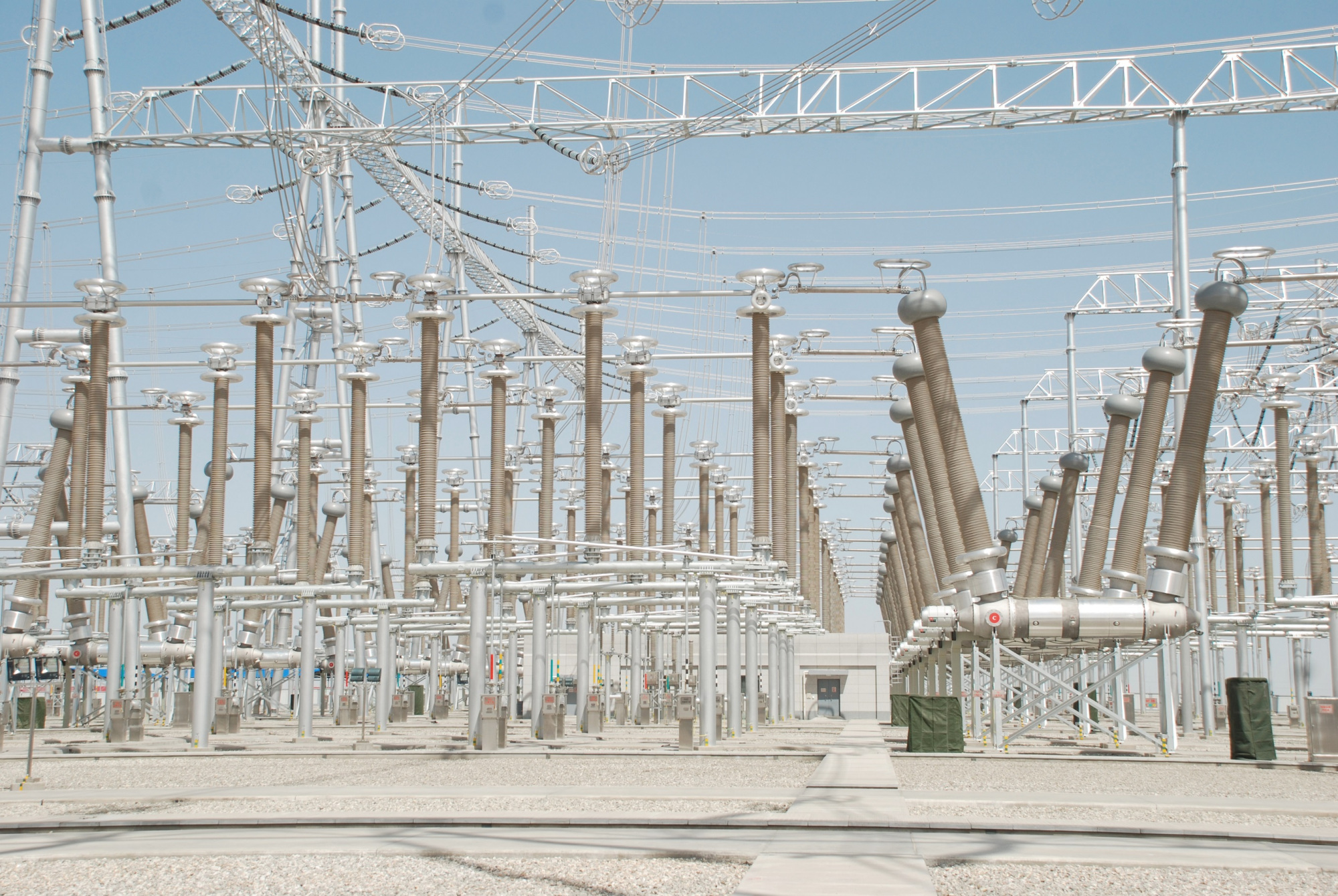 中国新型外绝缘输电网解决方案何以全球引领?